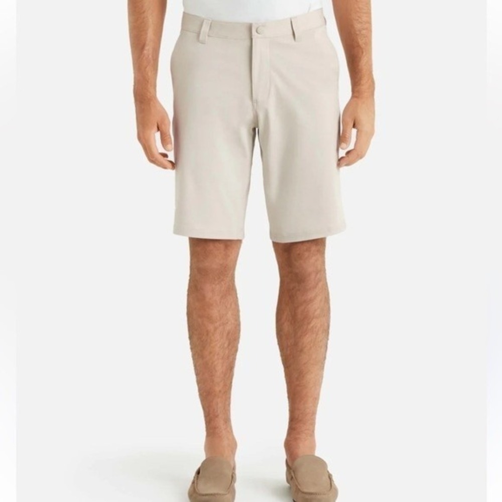 Rhone Commuter Shorts Men's 34 Bone‎ Ivory 4 Way Stretch Flat Front Golf Casual